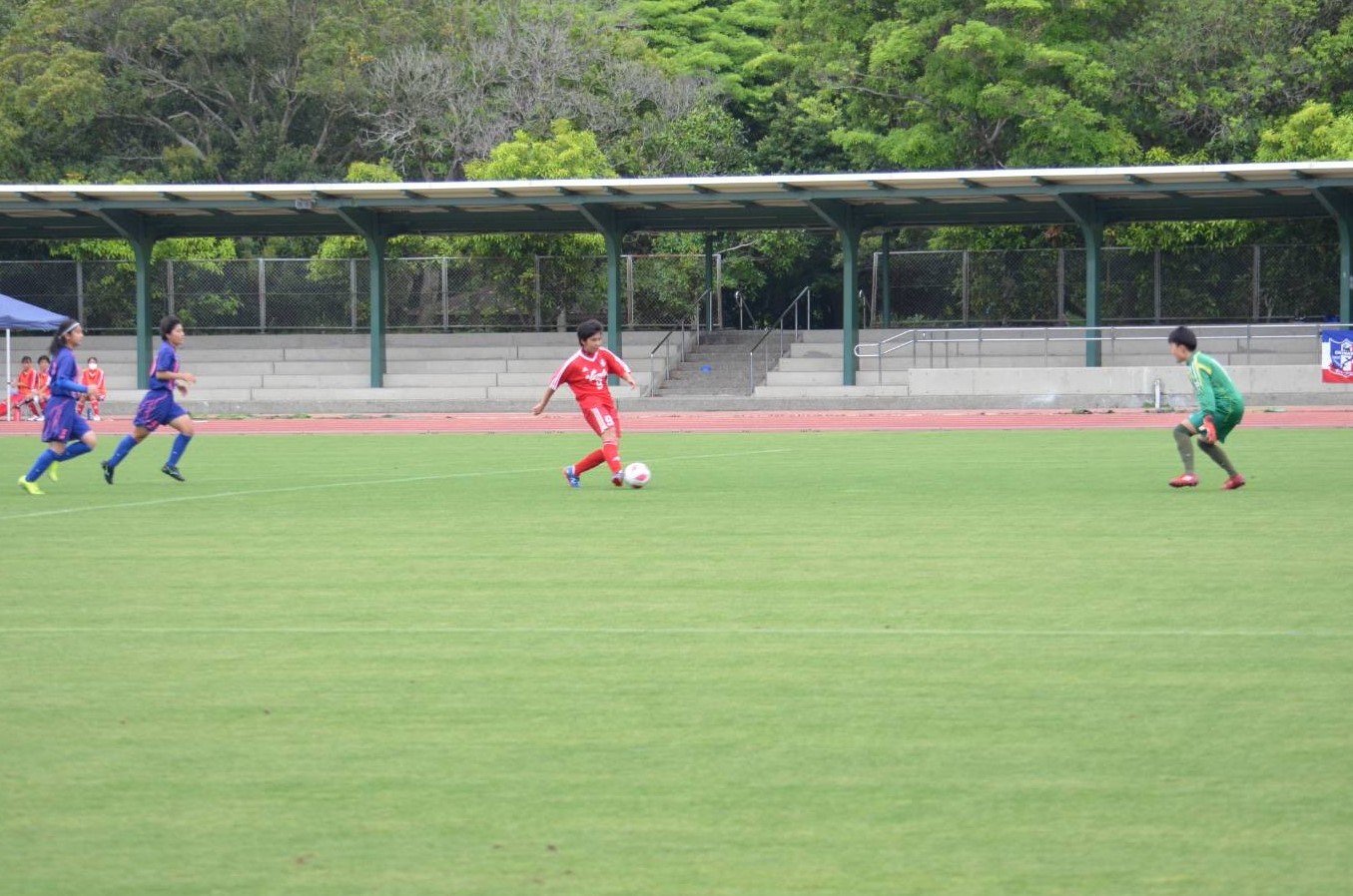 ＧＫと1対1のチャンス　9番　崎原　奈美